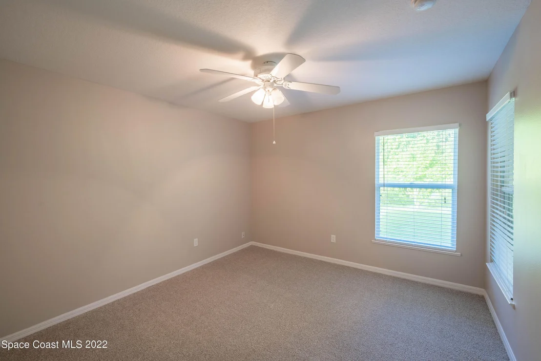 Photo of 904 Tavernier Circle NE