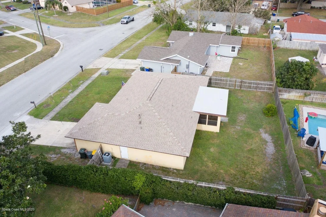 Photo of 823 Levitt Parkway