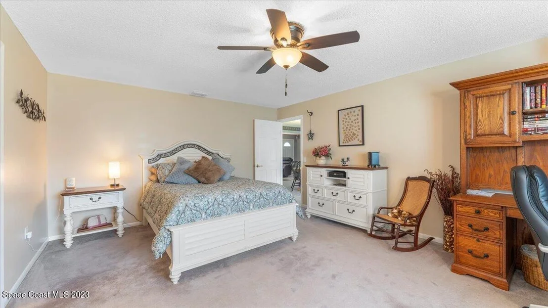 Photo of 987 Sycamore Drive