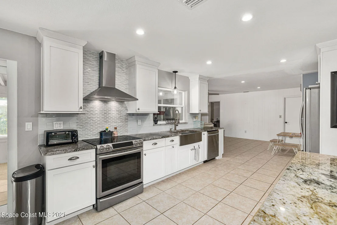 Photo of 211 Melbourne Avenue