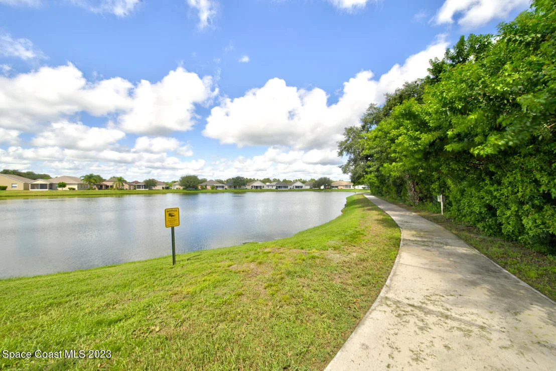 Photo of 194 Dryden Circle