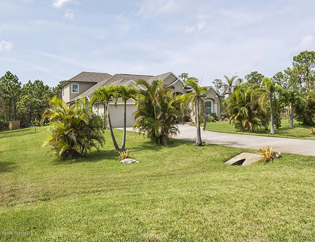 Photo of 6850 Indian River Boulevard