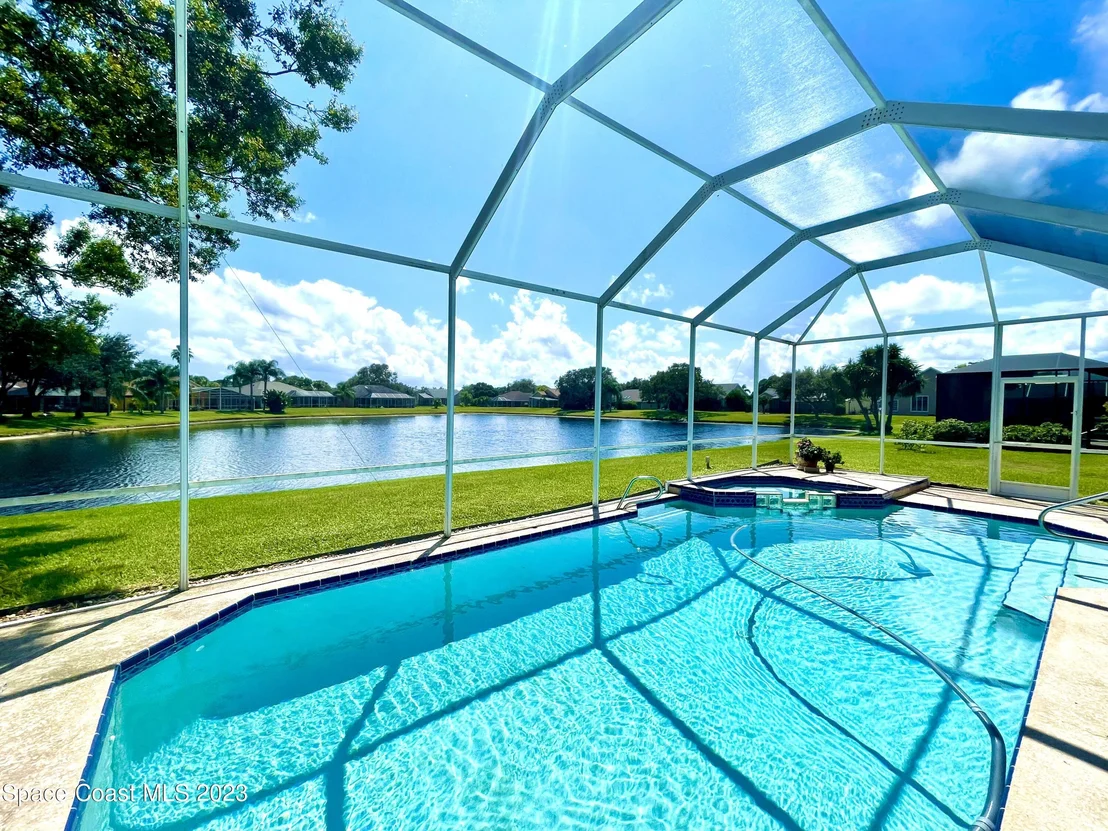 Photo of 369 Lake Victoria Circle