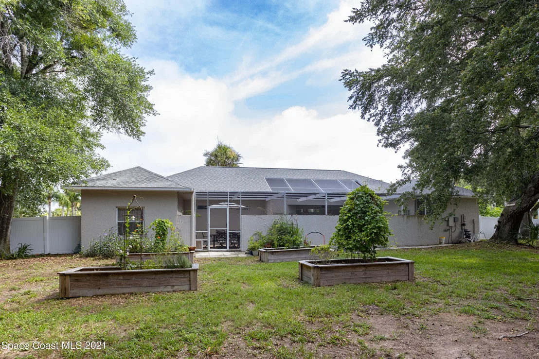 Photo of 2209 Royal Oaks Drive