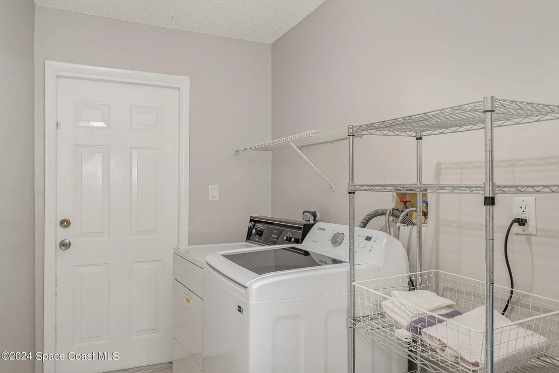 Photo of 7180 Pluto Avenue