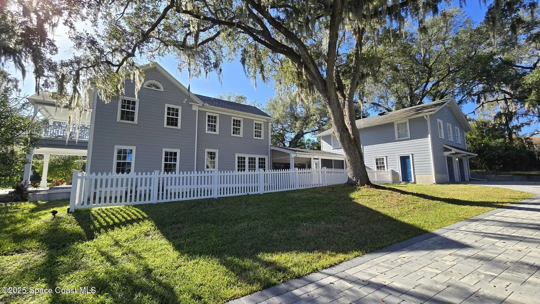 Photo of 875 N Indian River Drive