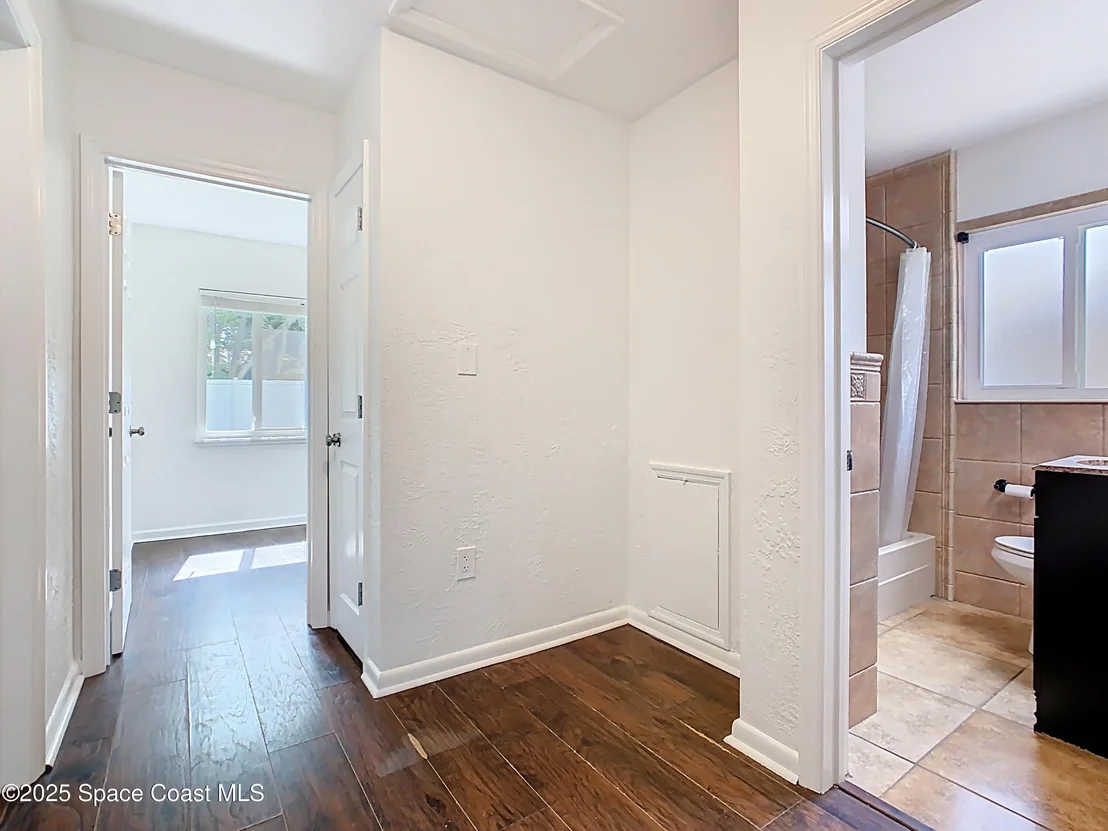 Photo of 819 W Whitmire Drive