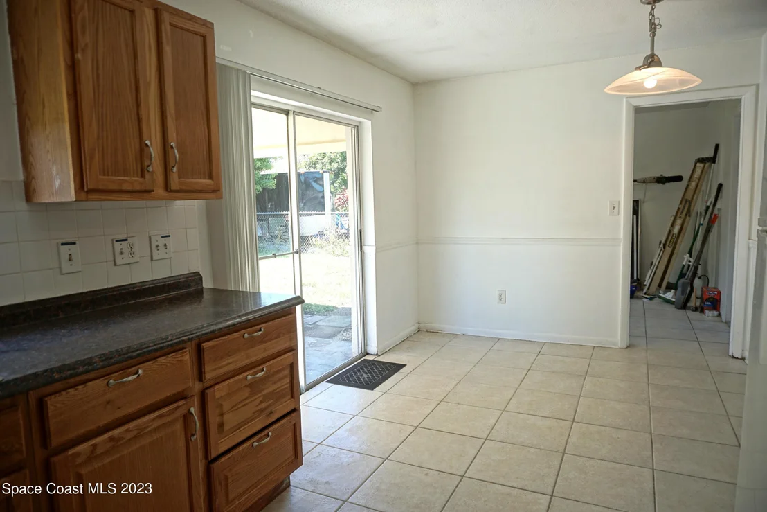 Photo of 748 Angle Street NE