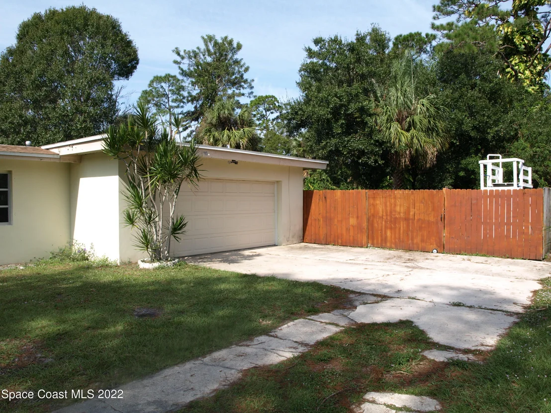 Photo of 7900 Lime Grove Avenue