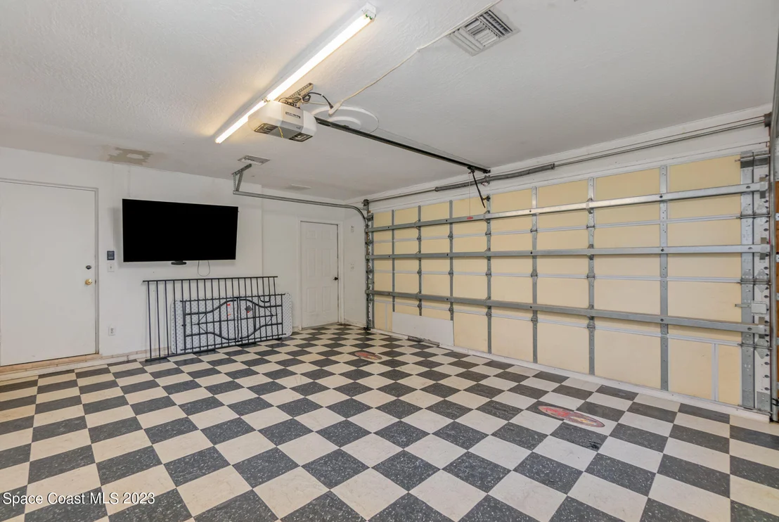 Photo of 1722 Golfview Drive
