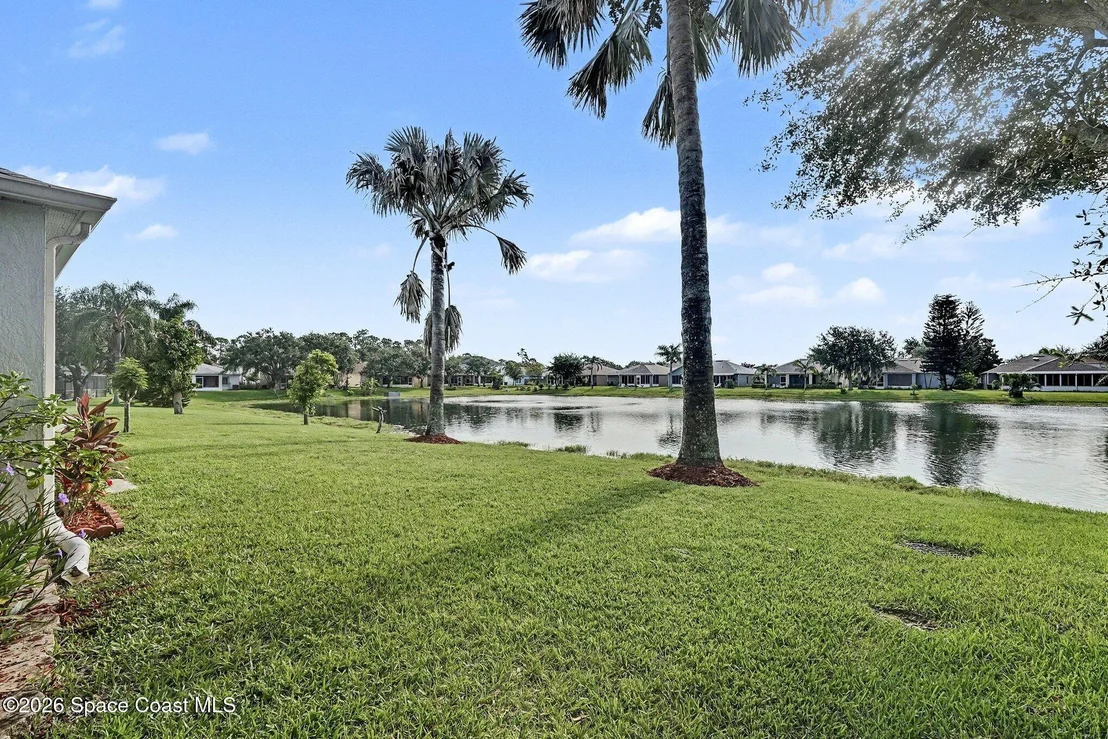 Photo of 1216 White Oak Circle