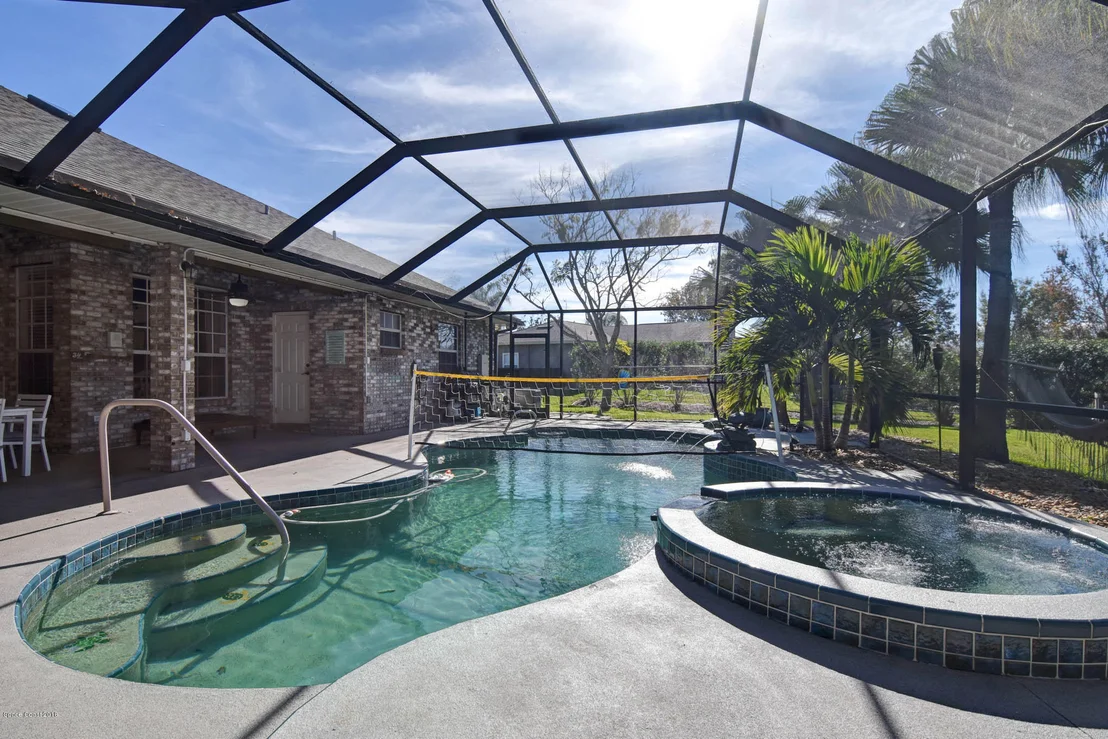 Photo of 4470 Canard Road