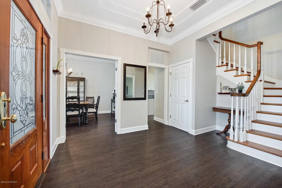 Photo of 637 Woodbridge Drive