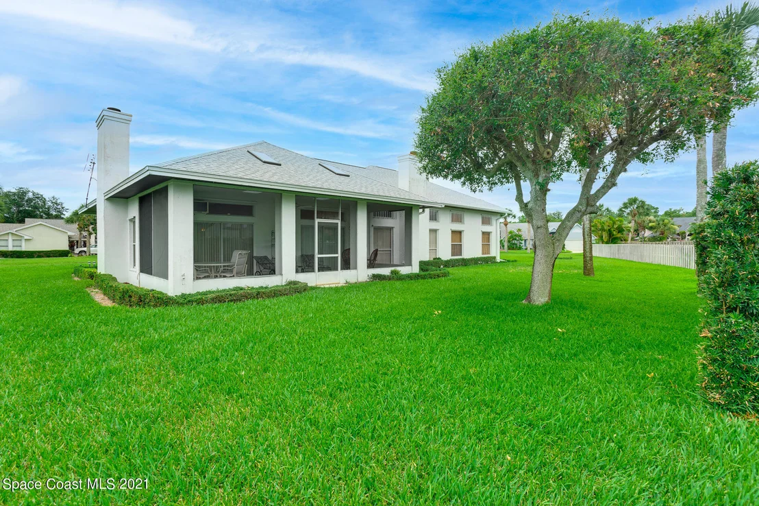 Photo of 985 Spanish Wells Drive