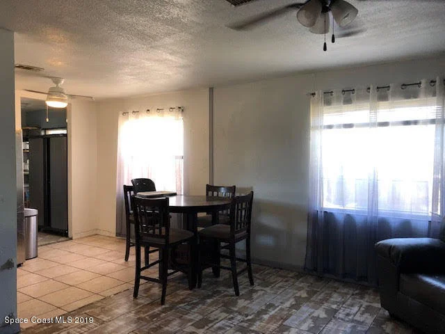 Photo of 1086 Madrid Road