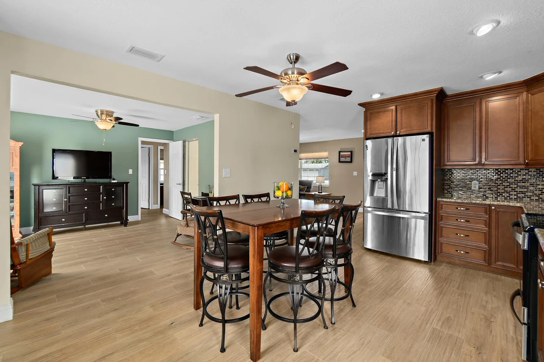 Photo of 969 Bayberry Lane