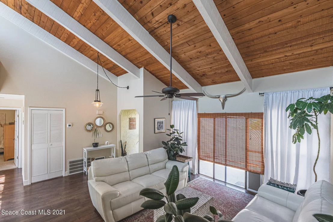 Photo of 460 Willow Tree Drive