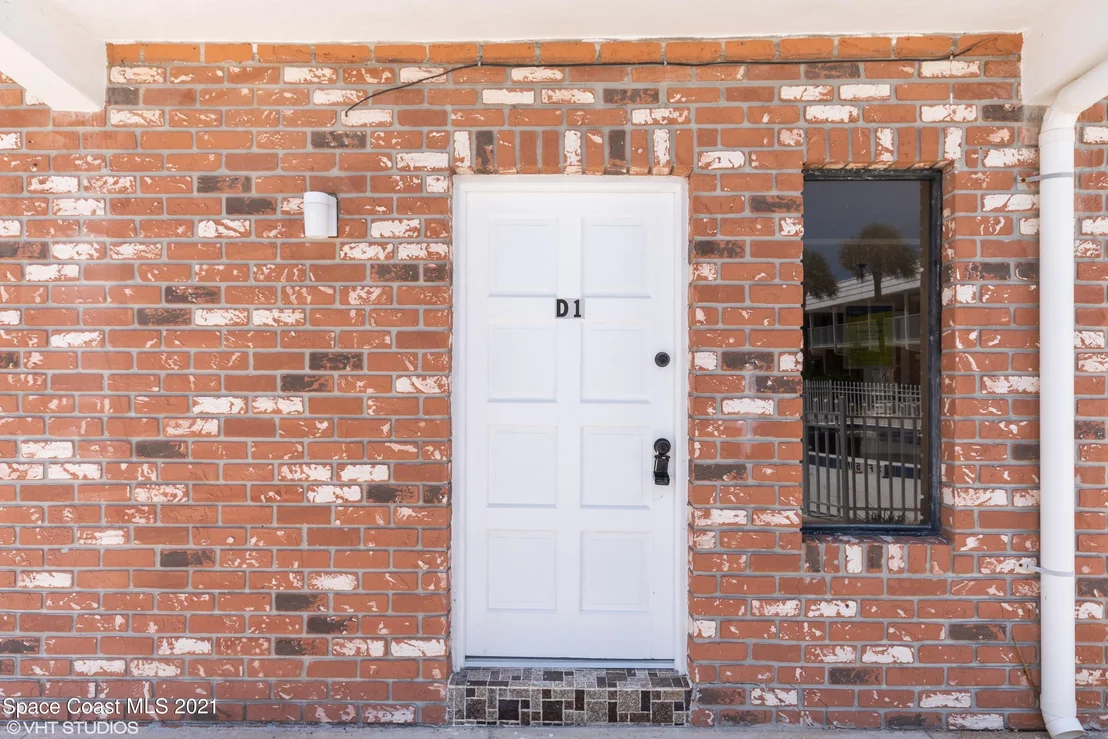 Photo of Unit D1 at 5000 Ocean Beach Boulevard
