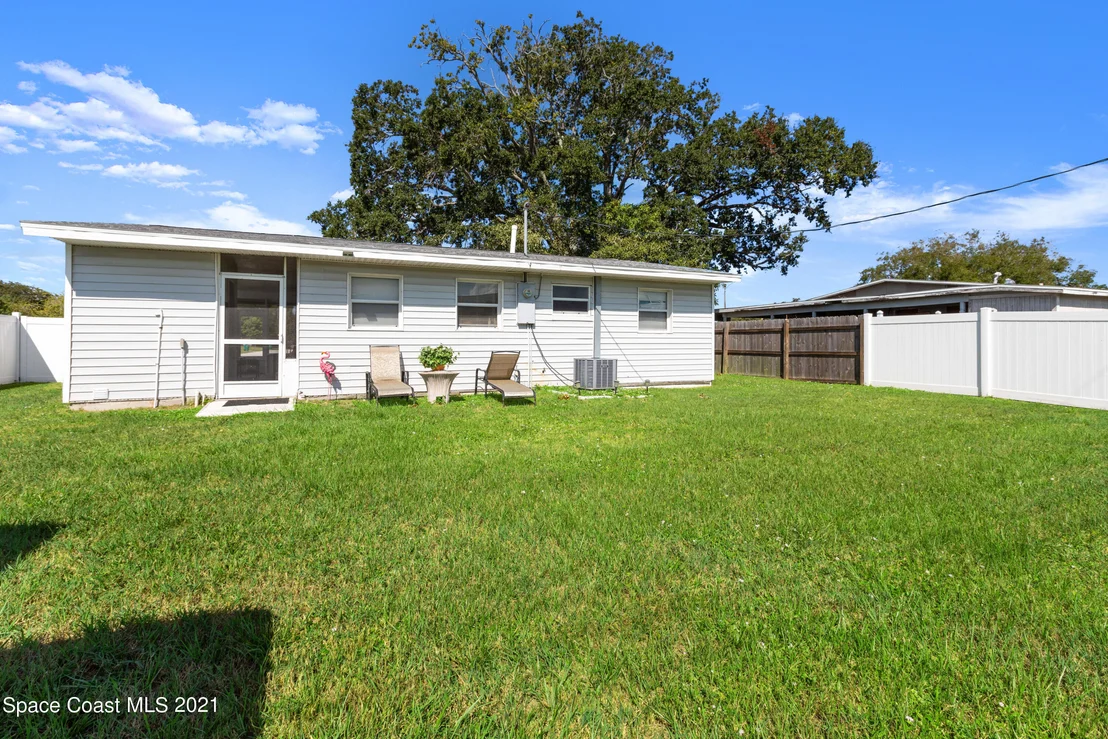 Photo of 4163 Robinhood Drive