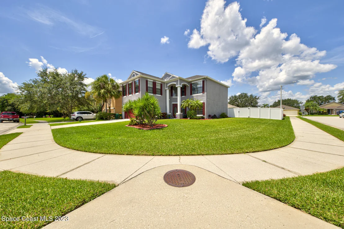 Photo of 194 Dryden Circle