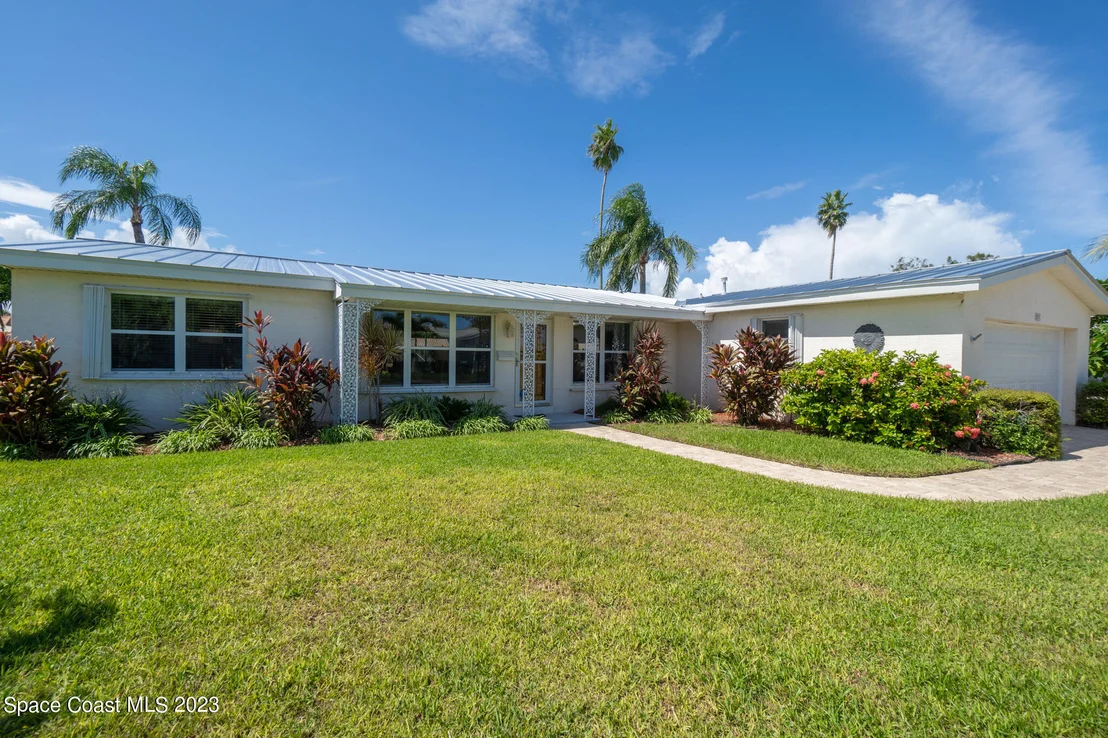 Photo of 209 River Road