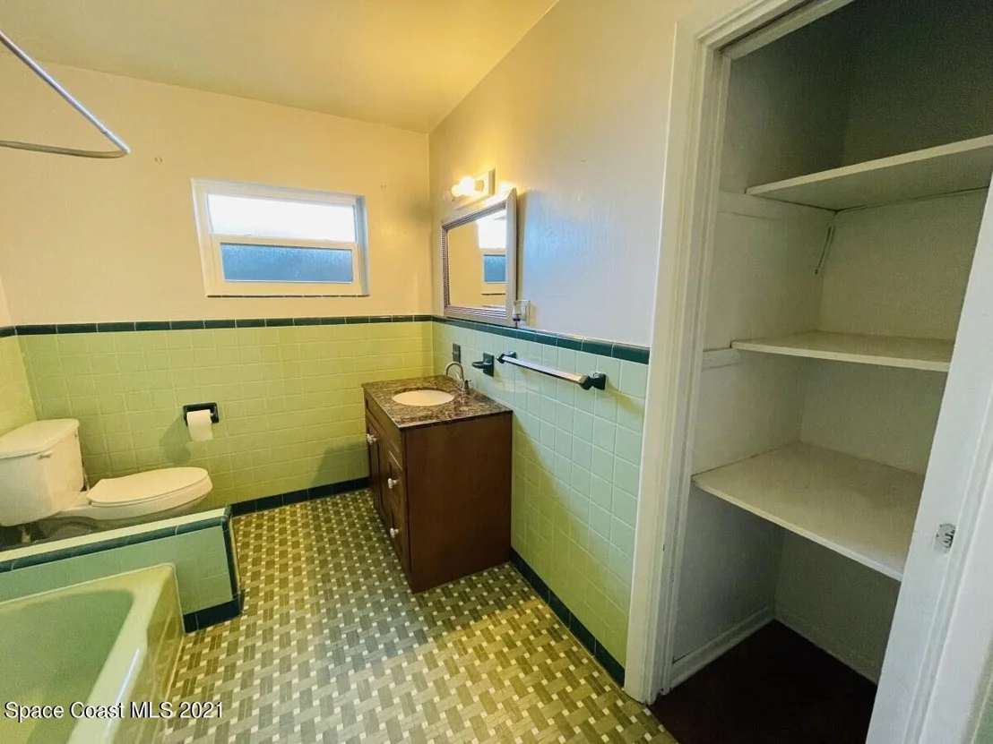 Photo of 2250 Sunset Avenue