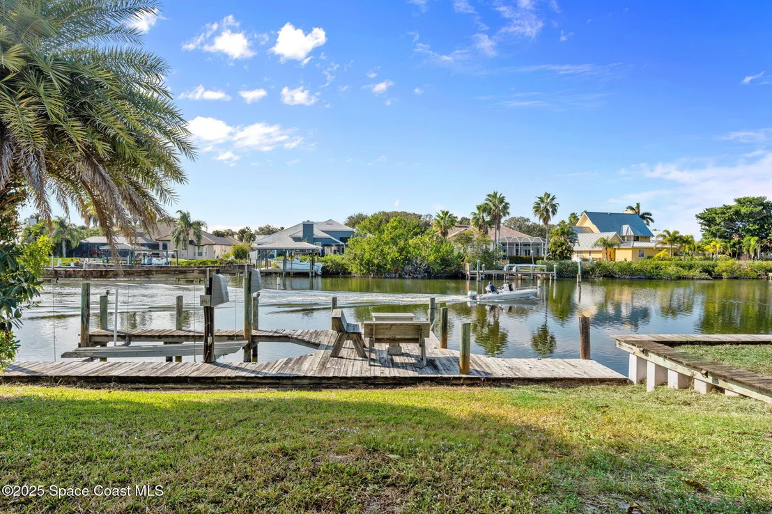 Photo of 406 Thrush Drive