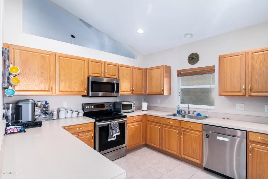 Photo of 2081 Stratford Pointe Drive