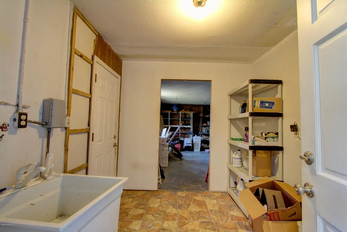 Photo of 913 Bluewater Drive