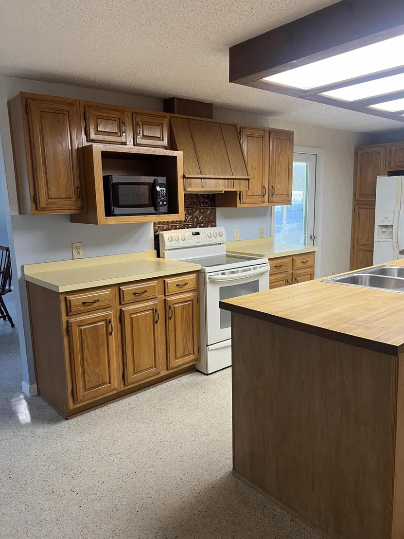 Photo of 635 Verbenia Drive