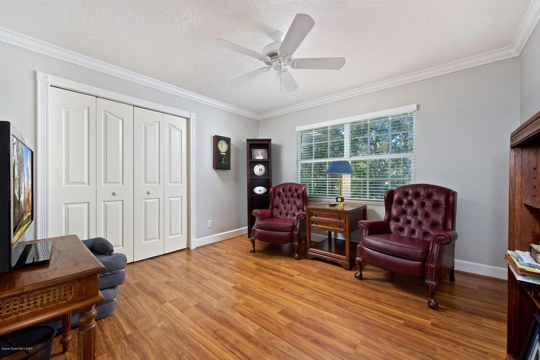 Photo of 637 Woodbridge Drive