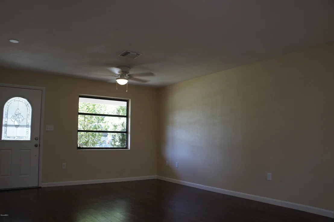 Photo of 2392 Lorna Drive