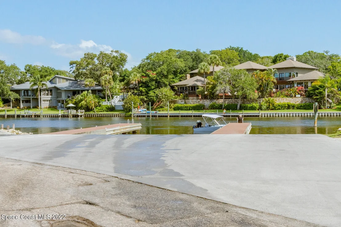 Photo of 505 Coral Drive