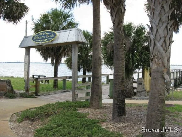 Photo of 524 Sunset Boulevard