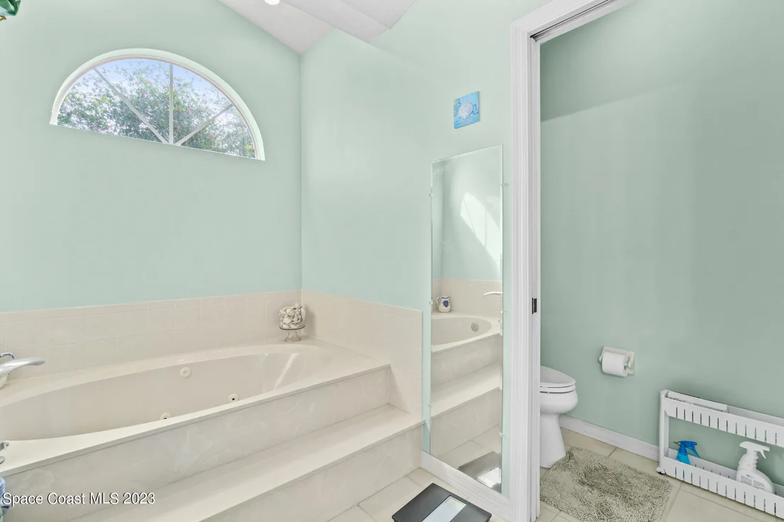 Photo of 982 Somerset Lane