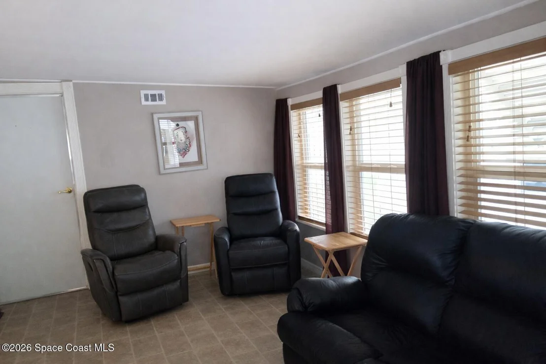 Photo of 494 Papaya Circle