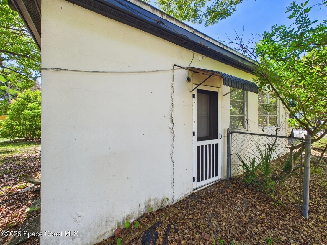 Photo of 1052 Broadmoor Drive