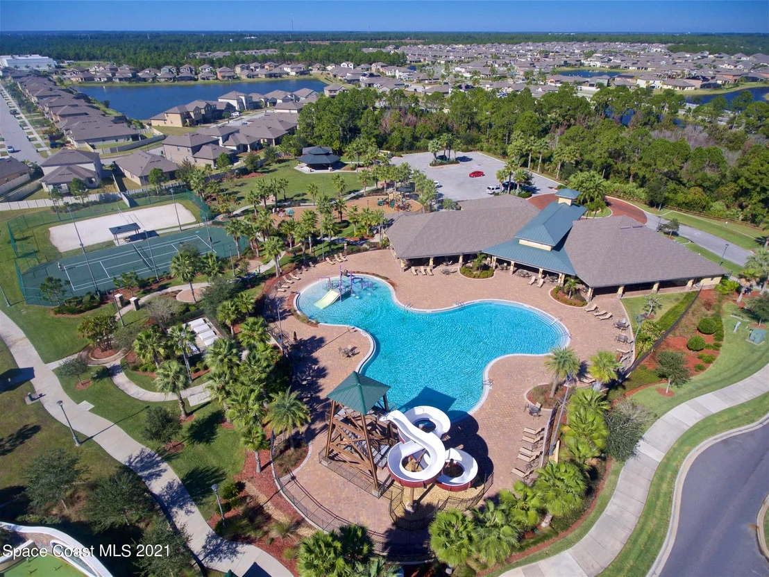 Photo of 4048 Alligator Flag Circle