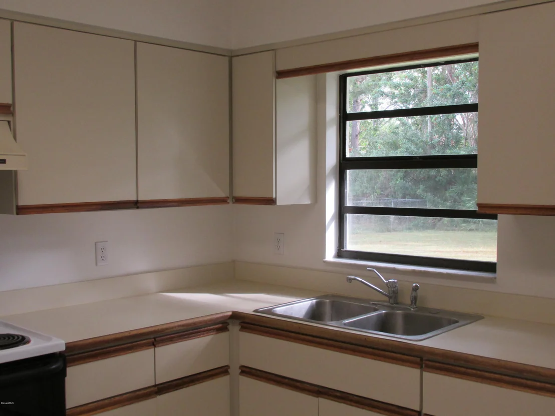 Photo of 981 SE Ithaca Avenue