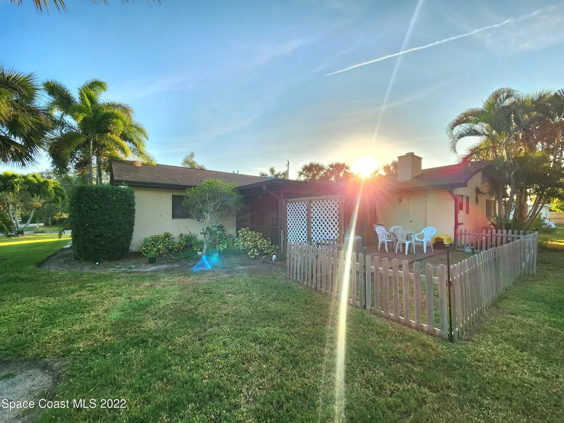 Photo of 502 Sunset Boulevard