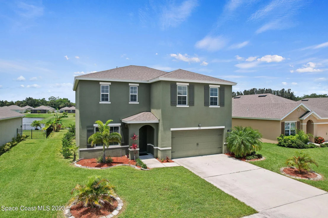 Photo of 215 Sorrento Drive