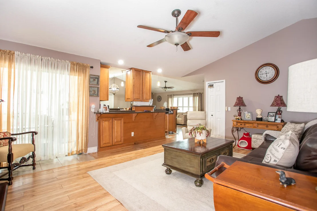 Photo of 2553 Nobility Avenue