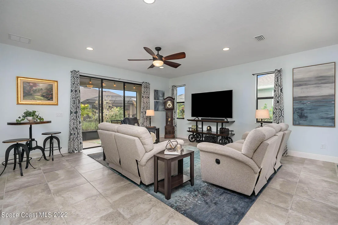 Photo of 7484 Poulicny Lane