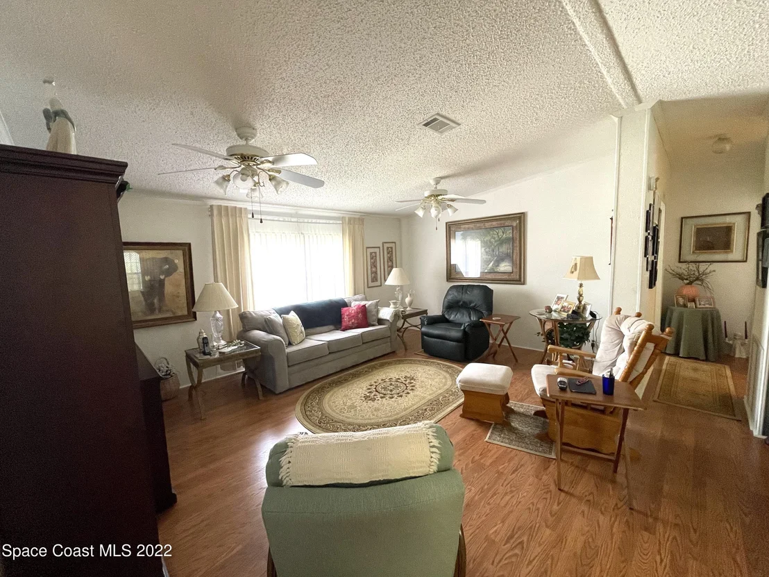 Photo of 303 Buttonwood Court