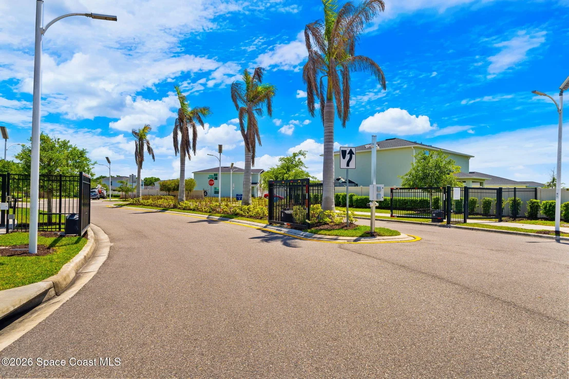 Photo of 826 Dockside Drive SW