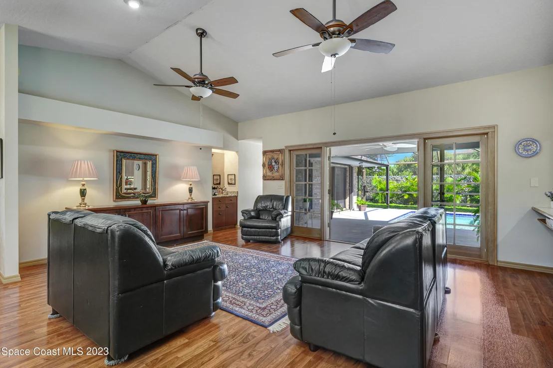 Photo of 3537 Swallow Drive