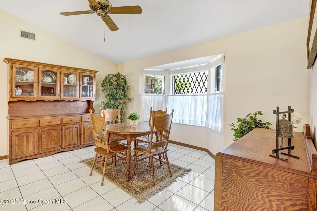 Photo of 2977 Saint Helens Way