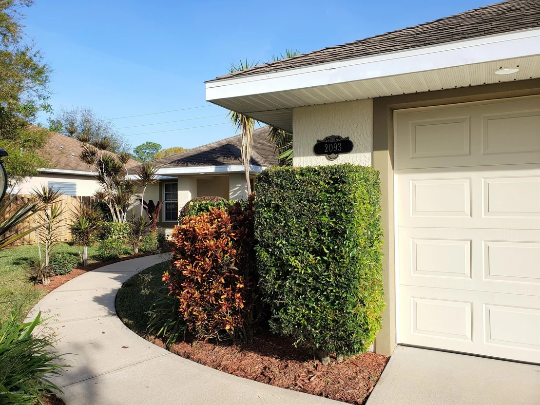 Photo of 2093 Woodfield Circle