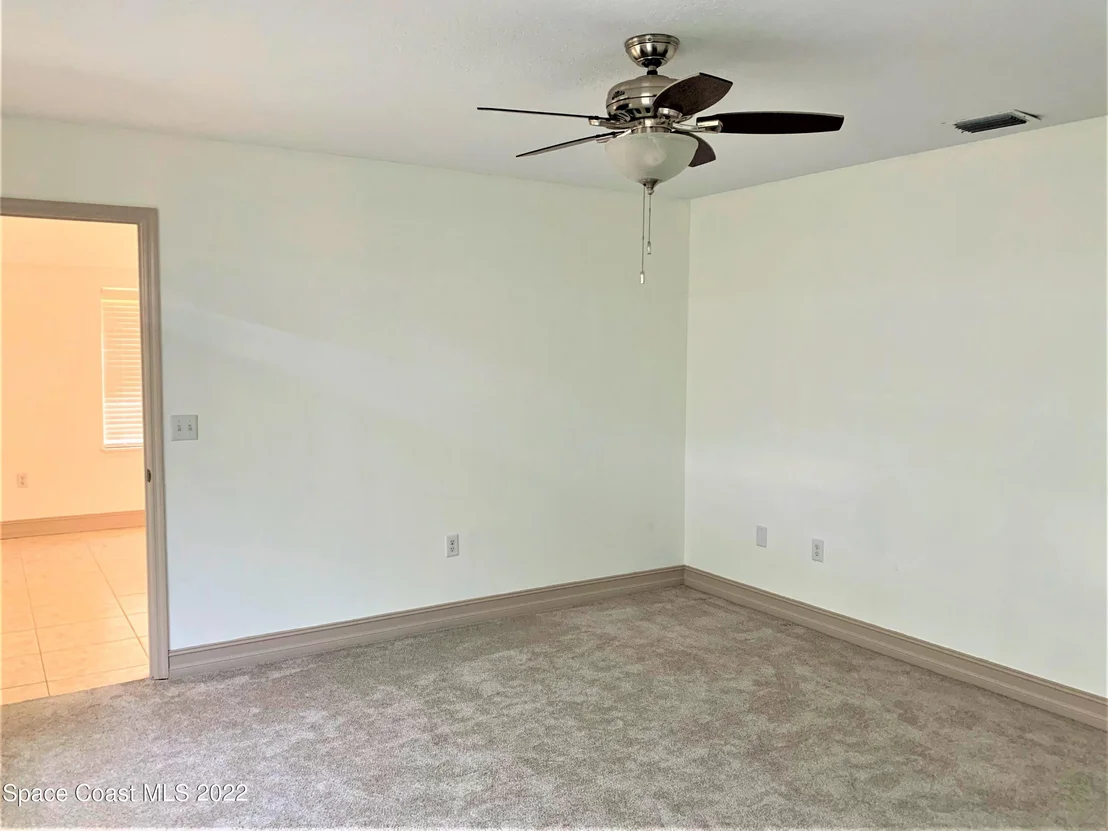 Photo of 1342 Heritage Acres Boulevard