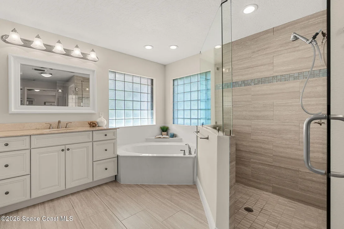 Photo of 327 Island Drive